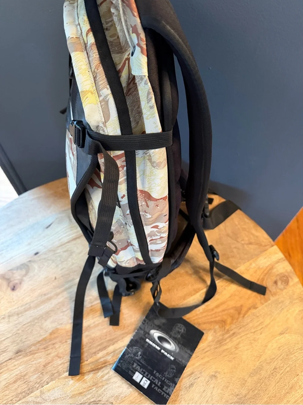 Oakley Desert Camo Daypack Backpack - Tan/Beige